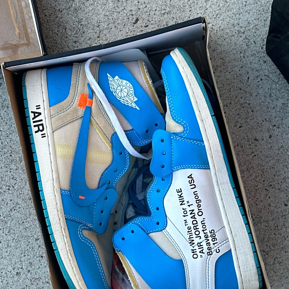 Off white air Jordan’s 1